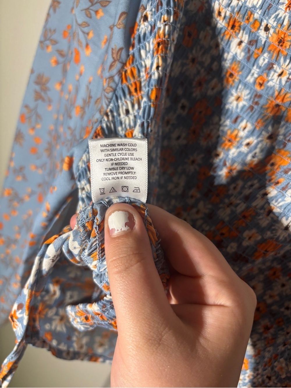 Madden NYC Blue Floral Smocked Peasant Crop Top XL - Picture 6 of 6